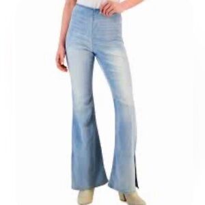 TINSELTOWN Plus Size 1X Light Wash Pull On Flare Hi Rise Jeans Split Hem